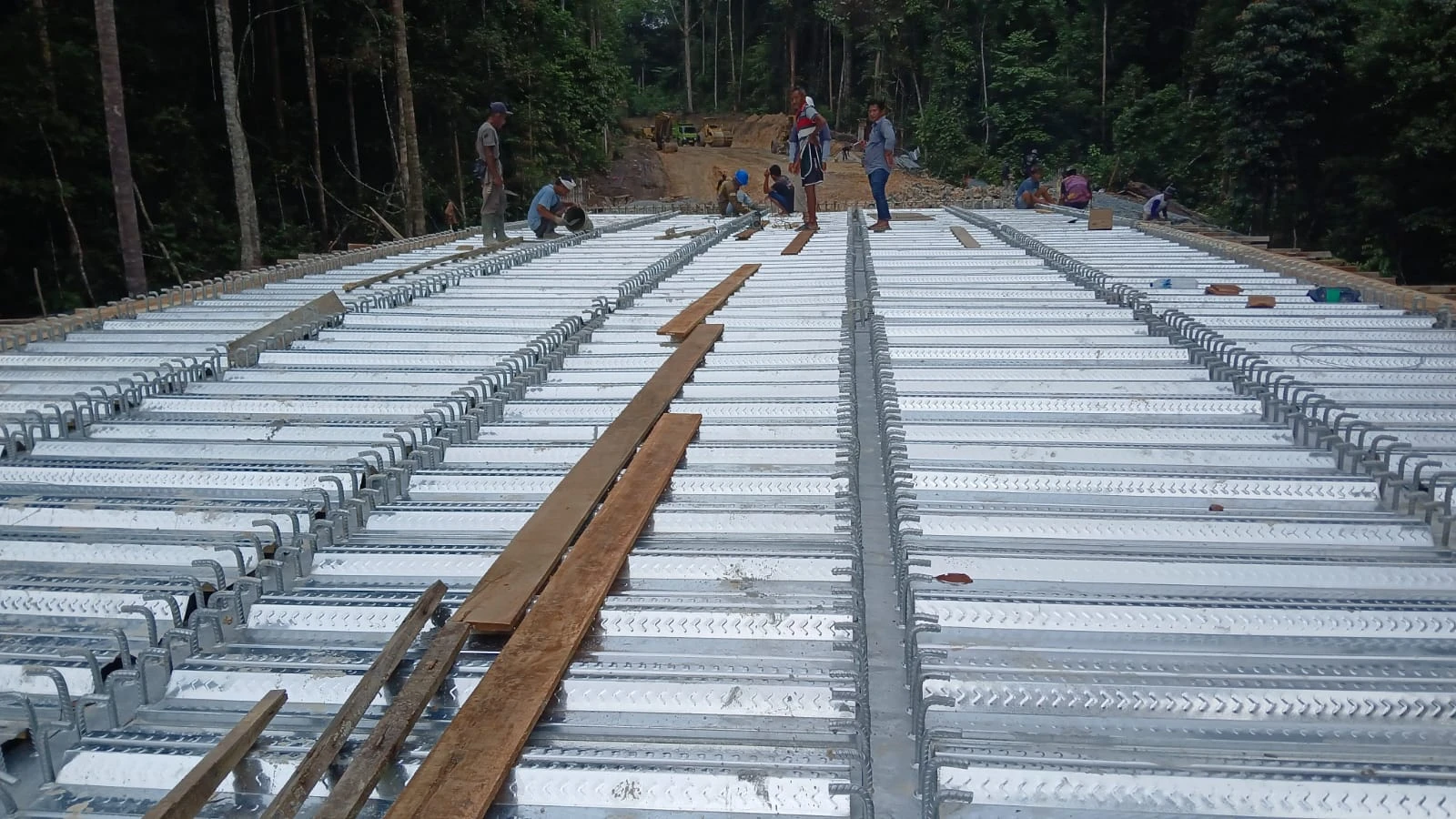 RAW Material Baja Surya Cahaya Makmur - Denny Eka Surya