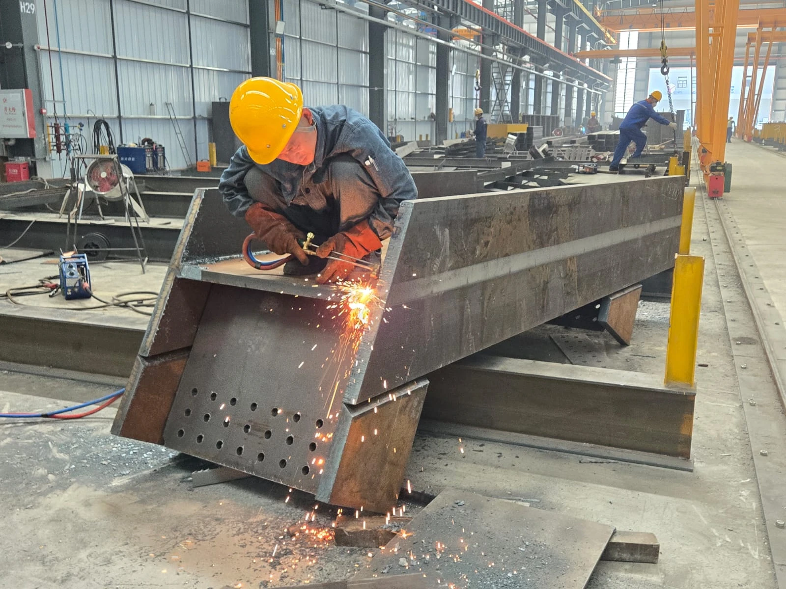 Steel Support Surya Cahaya Makmur - Denny Eka Surya